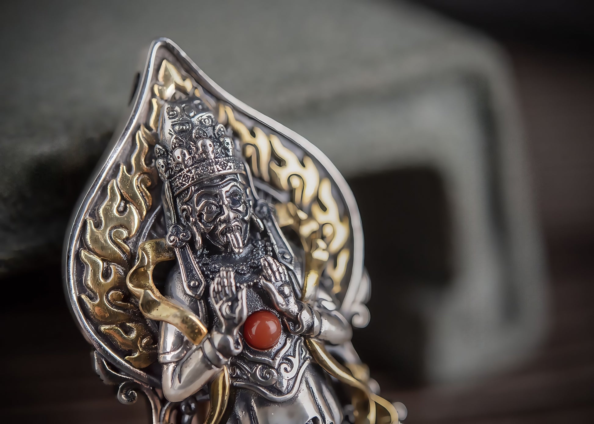 Buddha Trace Tibetan Tashi Dzi Bead pendant Buddha Trace