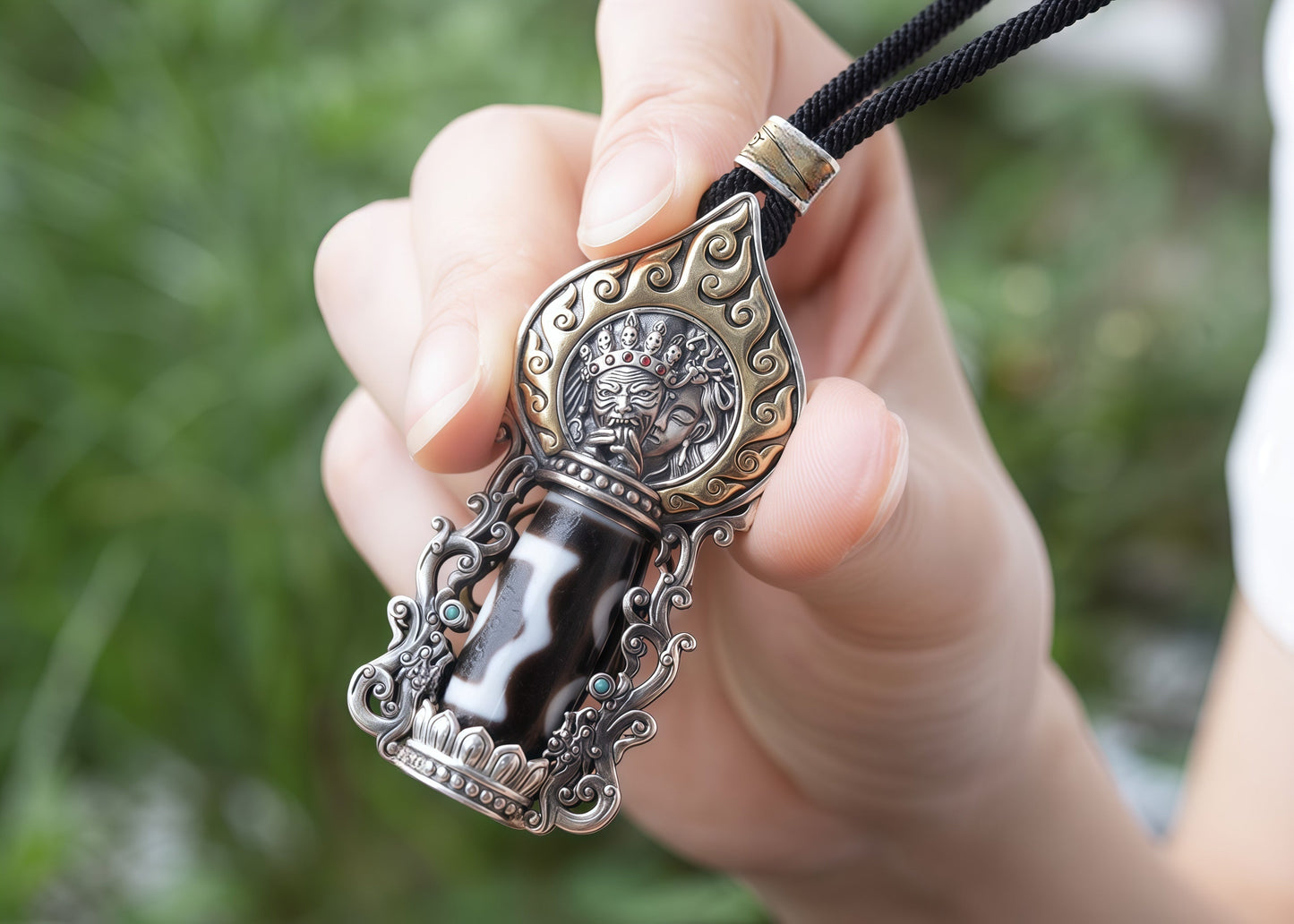 Buddha Trace Tibetan Tashi Dzi Bead pendant Buddha Trace