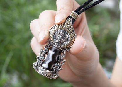 Buddha Trace Tibetan Tashi Dzi Bead pendant Buddha Trace