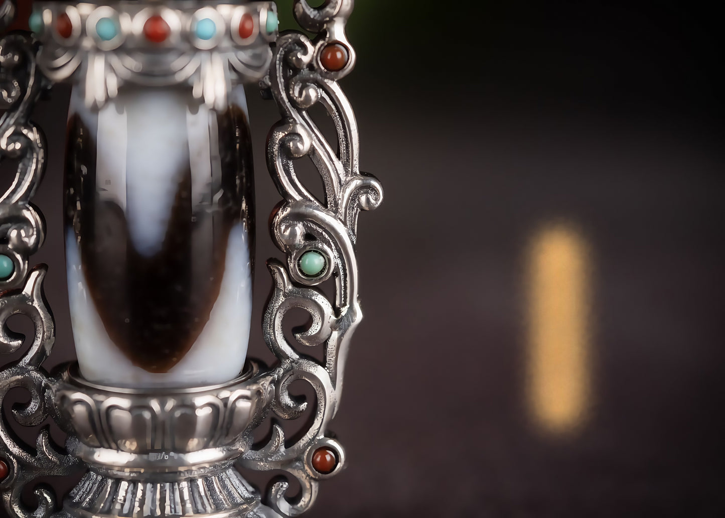 Buddha Trace Tibetan Manjusri Dzi Bead pendant Buddha Trace