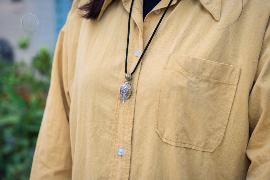 Buddha Trace Dharma conch shell pendant Buddha Trace