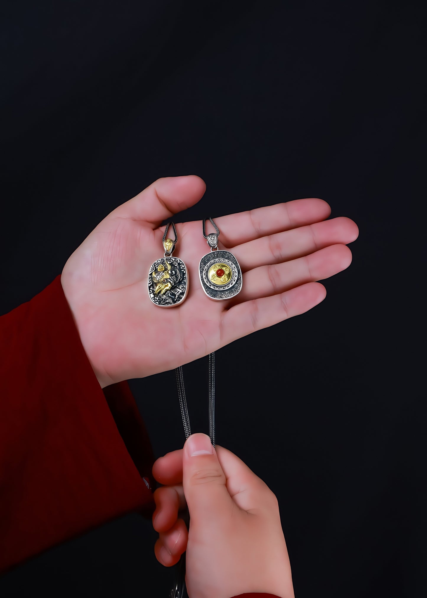 Budddha Trace roc pendant Buddha Trace