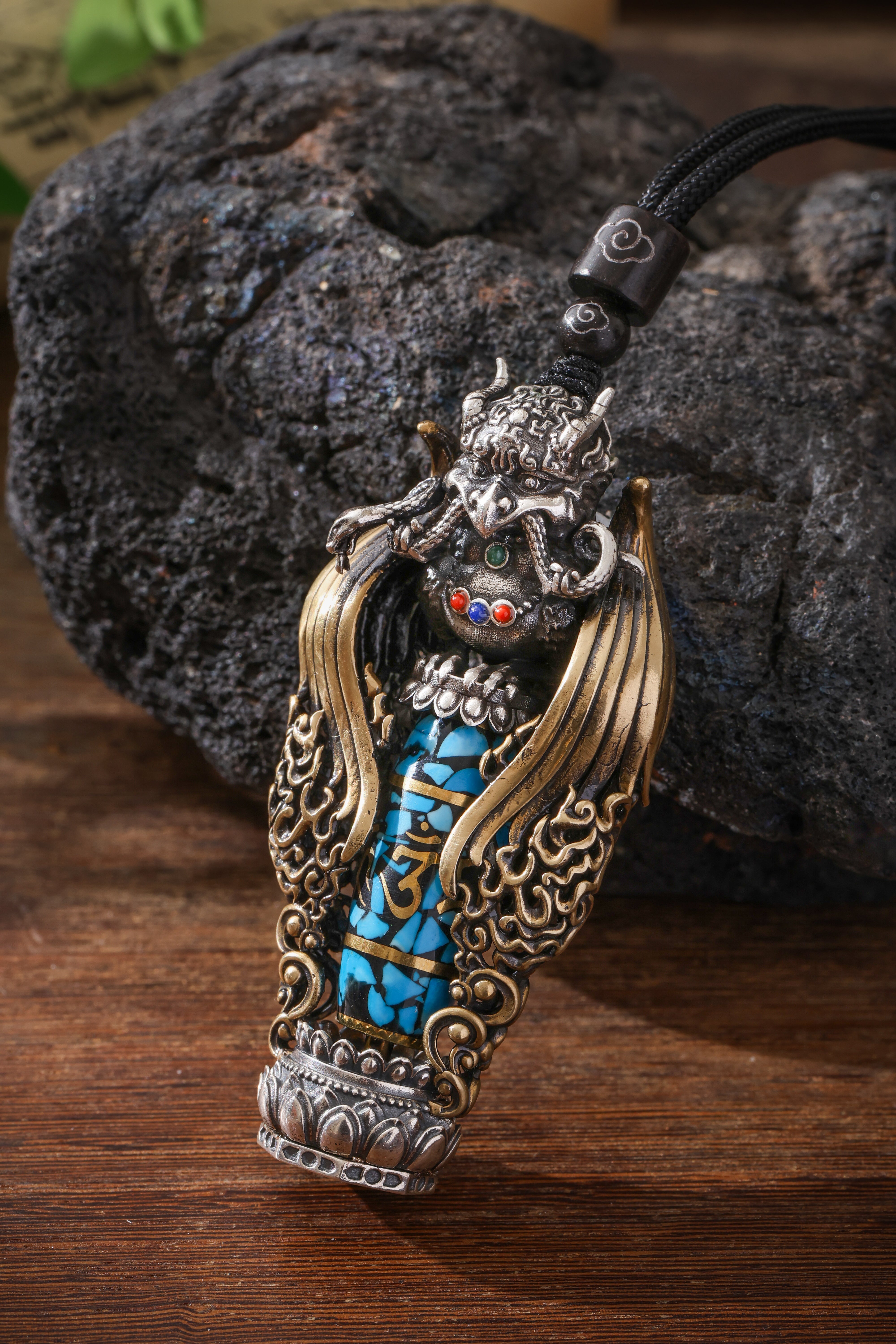 Buddha Trace Tibetan Garuda Dzi Pendant Buddha Trace