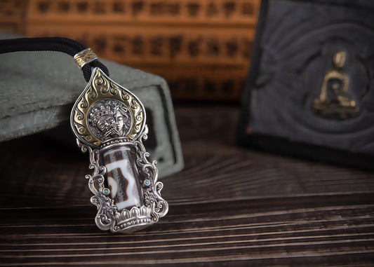 Buddha Trace Tibetan Tashi Dzi Bead pendant Buddha Trace