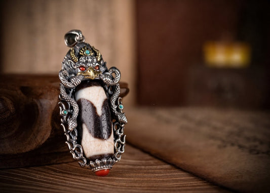 Buddha Trace roc black orchid DZI pendant Buddha Trace