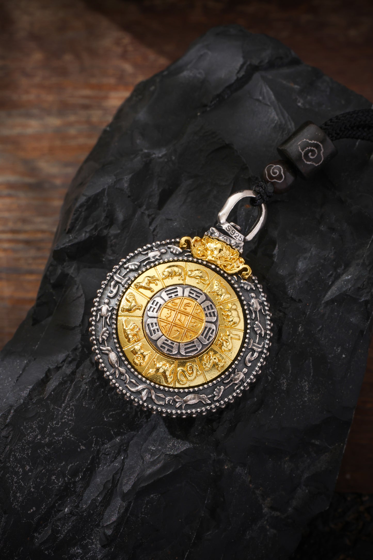 Buddha Trace Nine Palaces and Eight Trigrams Pendant Buddha Trace