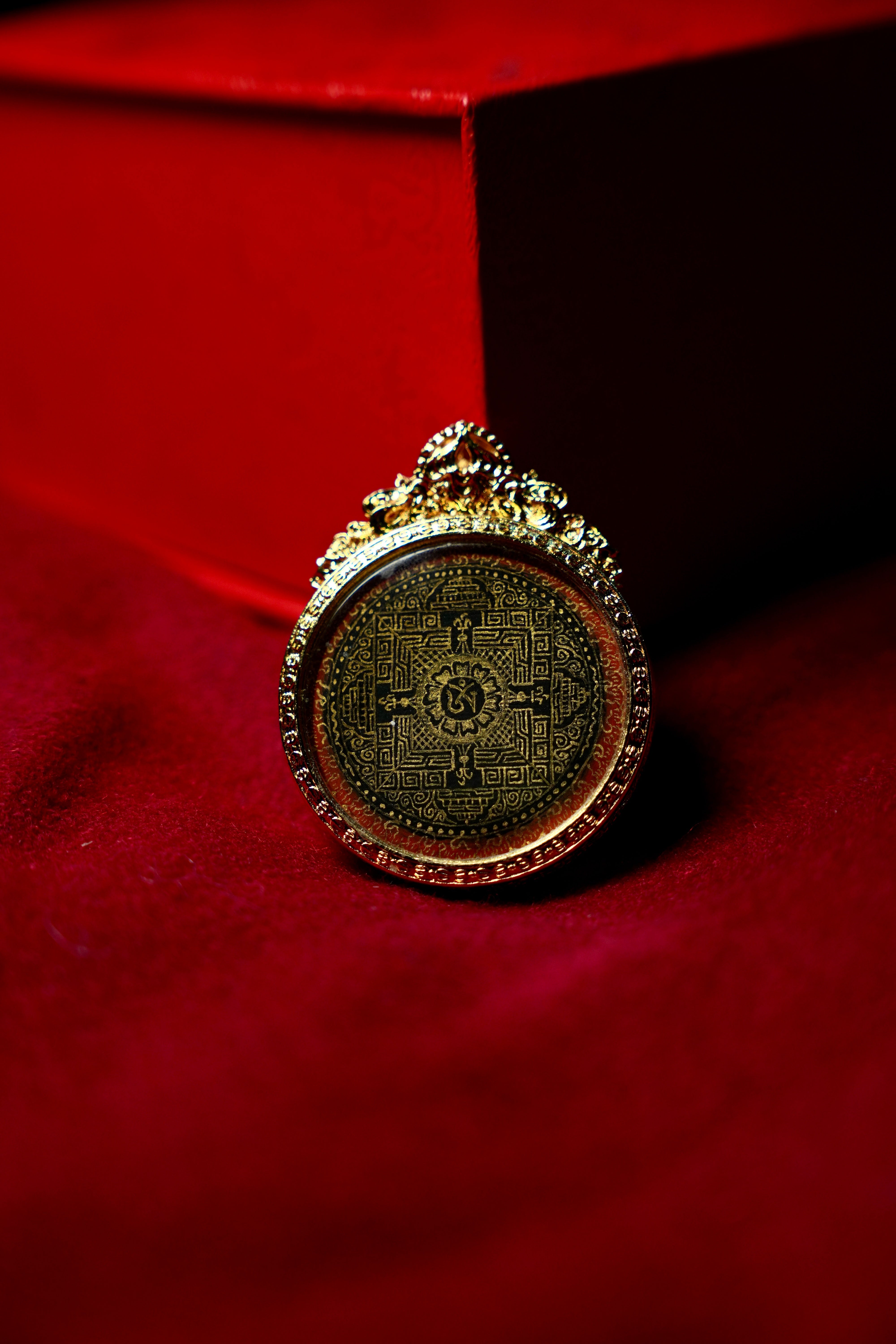 Buddha Trace Tibetan Yamantaka Gold Circular Thangka Buddha Trace